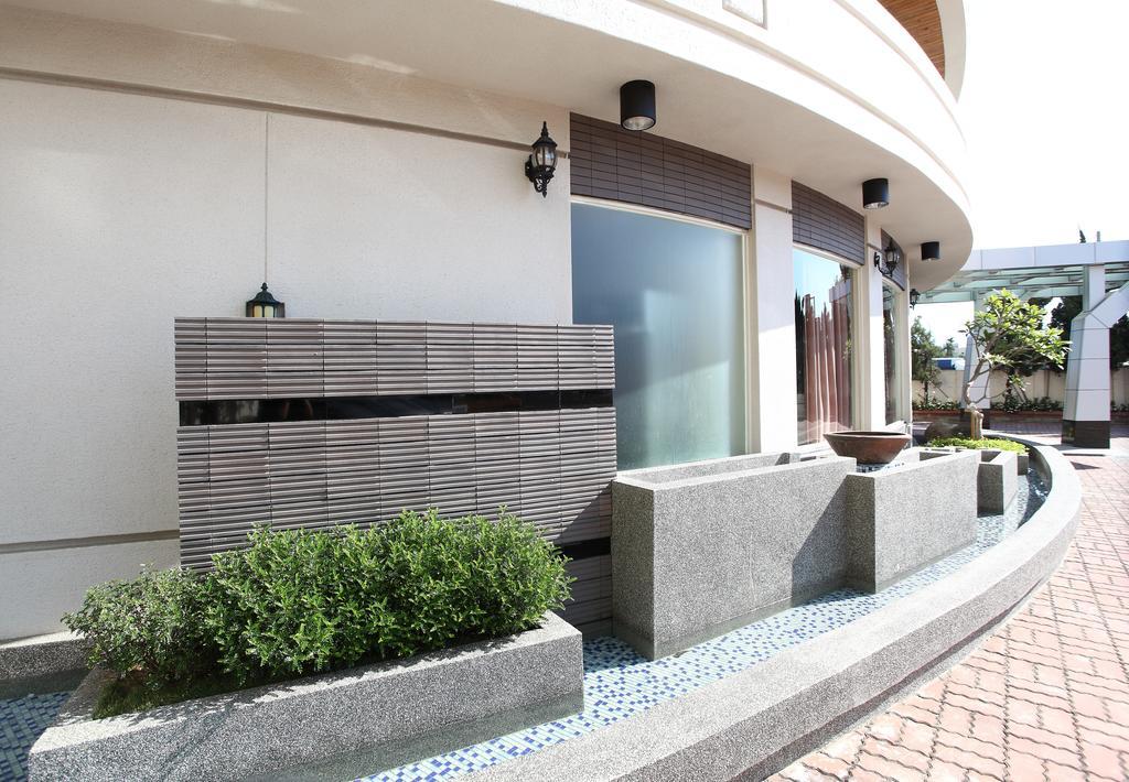 Chia Shih Pao Hotel Taibao Exterior photo