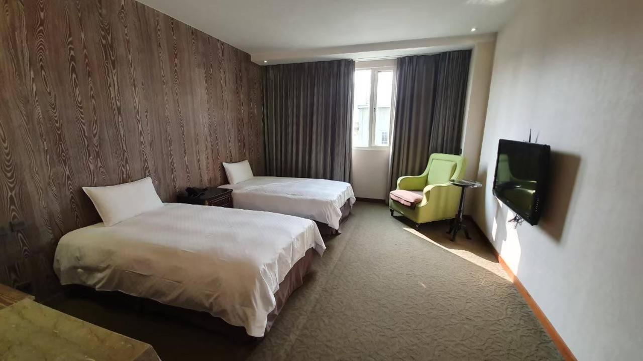 Chia Shih Pao Hotel Taibao Exterior photo