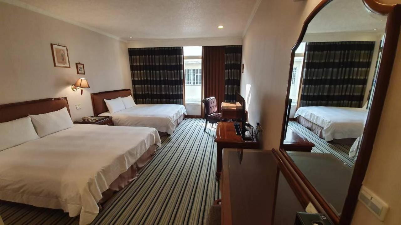 Chia Shih Pao Hotel Taibao Exterior photo