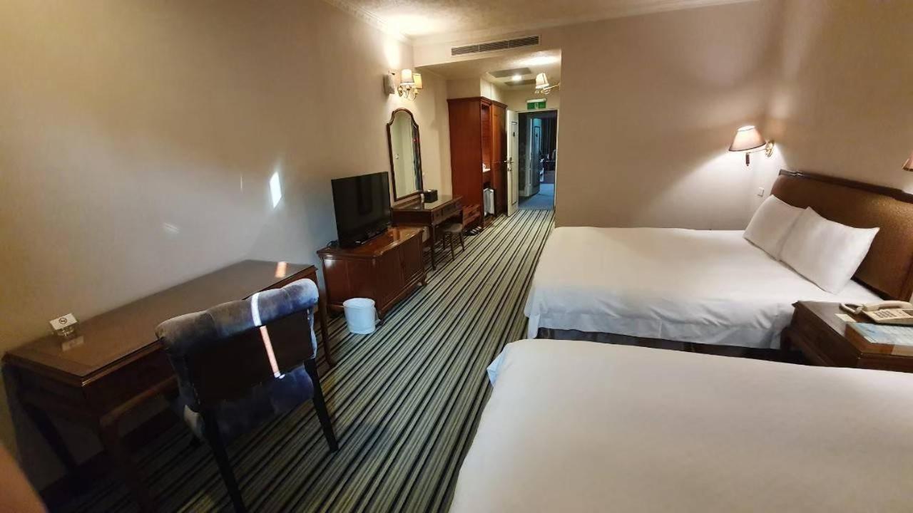 Chia Shih Pao Hotel Taibao Exterior photo