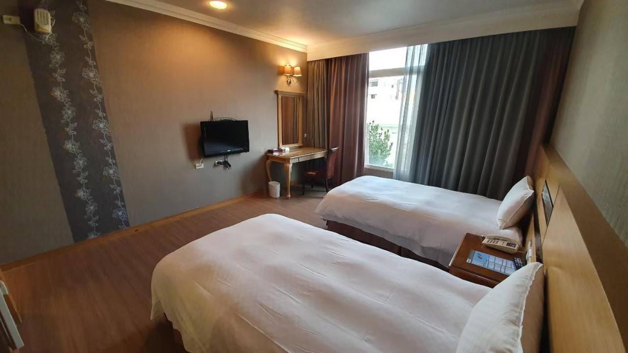 Chia Shih Pao Hotel Taibao Exterior photo