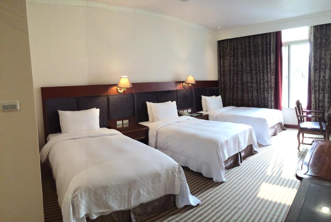 Chia Shih Pao Hotel Taibao Exterior photo
