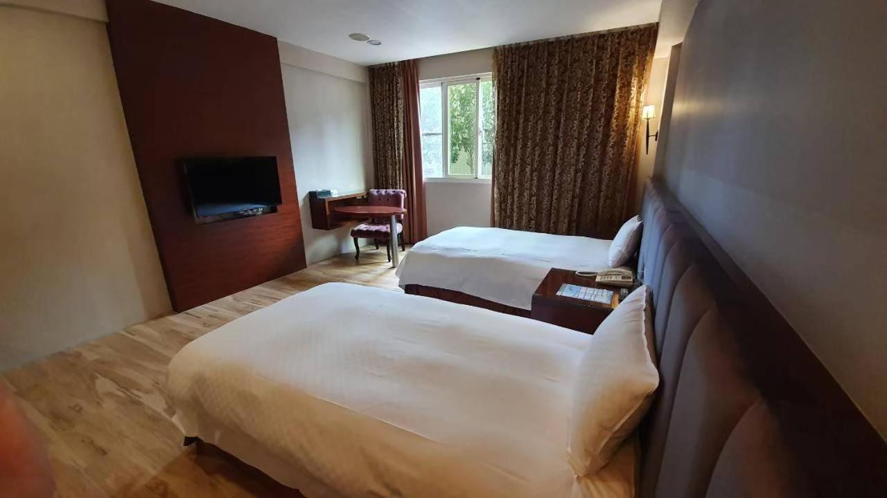 Chia Shih Pao Hotel Taibao Exterior photo